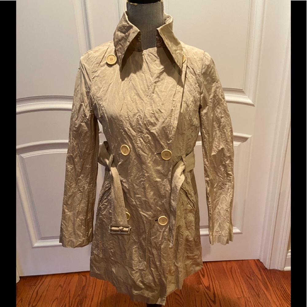 Women’s Trench/Rain coat Lightweight crinkled fabric Great for travel
